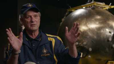 So I just said, "Stop the ship,
I'm going outside." - Titanic: 20 Years Later with James Cameron