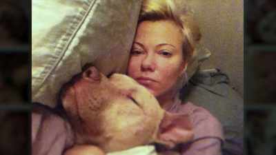So I just was sort of
feeling sad and insecure, - Bad Vegan: Fame. Fraud. Fugitives.