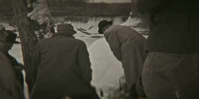 So, I leaned down,
brushed some snow away, - The Murders at Starved Rock