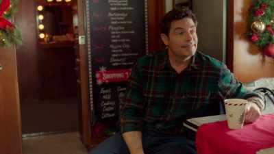 So, I mean, how did things
turn out with Michael? - Ms. Christmas Comes to Town