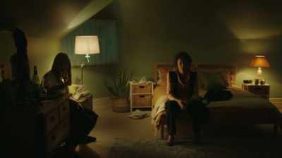 So I need you to hit me
with it with both barrels. - Five Bedrooms
