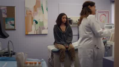 So I need you to change into this gown. - Ginny & Georgia