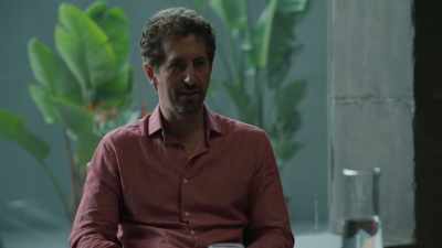 -: So I picked tests for him that - Inside the Mind of a Con Artist