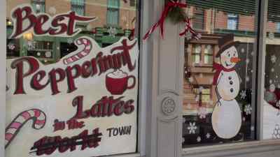 So I read that
the first Holly Hills Hop - The Holiday Junkie