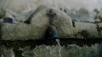 So I think the best way
to see it is as a mode, - Woodlands Dark and Days Bewitched: A History of Folk Horror