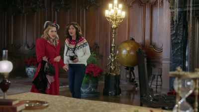 So when I turned the
hourglass the first time, - A Biltmore Christmas