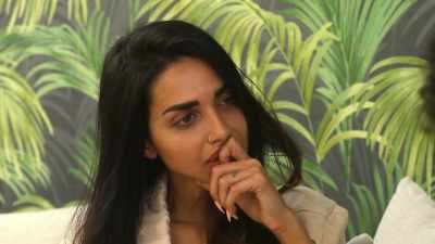 So, I want Ayan
to open up to me, - The Real Housewives of Dubai