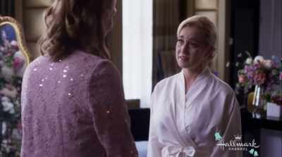 So, I wanted to lend yousomething for your wedding, - Wedding at Graceland