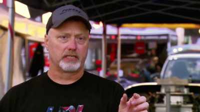 So if I wiggle any,
I get in my water, - Street Outlaws No Prep Kings Team Attack