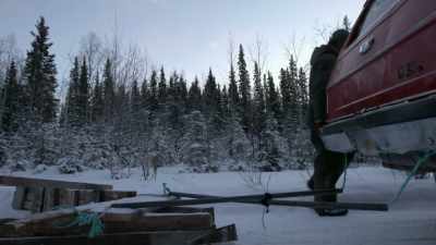 So I'll just replace this rope - Life Below Zero: Next Generation