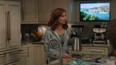 -So, I'll stand.
-[LAUGHS] - The Spencer Sisters