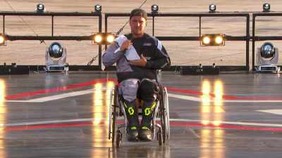 So I'm basically paralyzed
from kind of midsection down. - America's Got Talent: Extreme