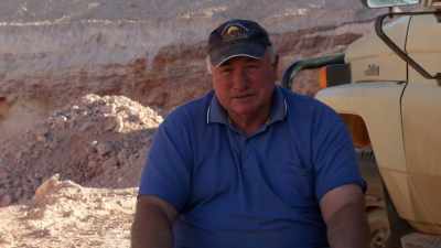 So I'm due to get a pay
and I'm counting on this spot. - Outback Opal Hunters