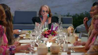- So I'm going to start
with our hostess, Kyle. - The Real Housewives Ultimate Girls Trip