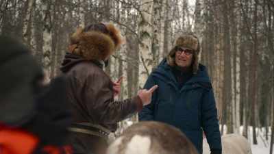 - So I'm hunting here something to eat.
- Yeah. - The Reluctant Traveler with Eugene Levy