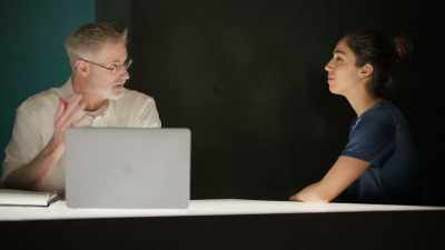 So if I'm kinda trying to convince other people - Inside the Mind of a Con Artist