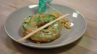So, I'm thinking that
it's gonna be a dry donut, - No Recipe Road Trip With the Try Guys