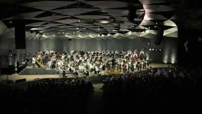 So I'm trying to
understand this: - Music by John Williams
