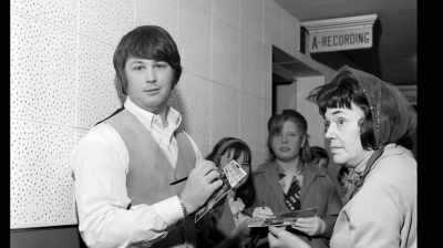So, in addition
to doing all the work in
the studio and the writing, - The Beach Boys: Making Pet Sounds