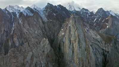 So in my ideal world,
we could free climb - Edge of the Earth