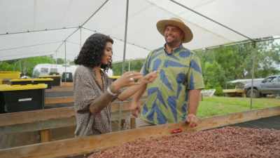 So, interesting,
it's obviously
about the flavor, - What Am I Eating? With Zooey Deschanel