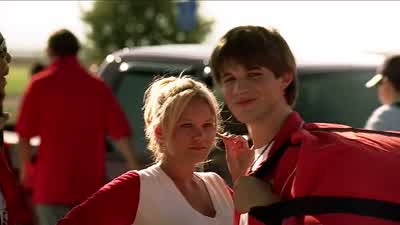 - So, is that the quarterback? - Heroes