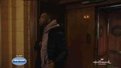- So this is the master
suite with the mountain view. - A Winter Getaway