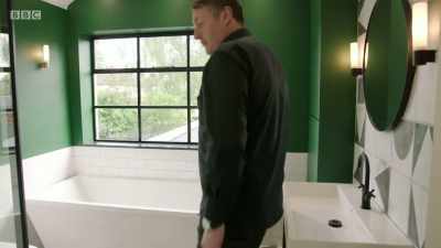 So this is the new bathroom. - Your Home Made Perfect