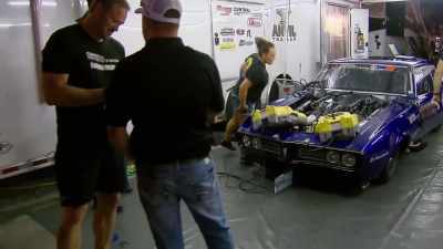 - So...
- It's like this Team Attack thing - Street Outlaws No Prep Kings Team Attack