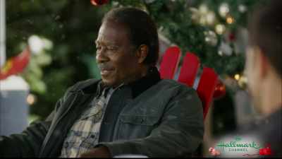 So it's not a status symbol. - Christmas Under the Stars