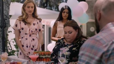 So, it's, um, a carrot cake. - This Is Us