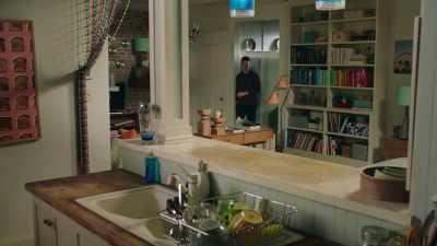 So, Jacqueline can't help, - The Bold Type
