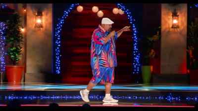 So, they jumped the fence,
went in the backyard, - Gabriel Iglesias: Legend of Fluffy