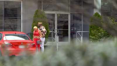 So they just pulled
into a furniture store, - Caught in the Act: Unfaithful
