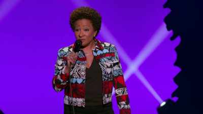 So, you know, I was outside,
standing by the fire pit, - Wanda Sykes: I'm an Entertainer