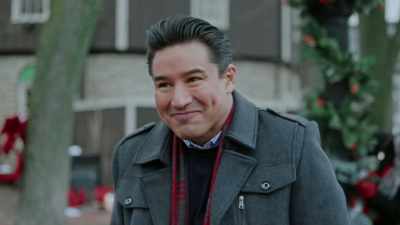 So, Kris, you, uh,
new to Long Grove? - Once Upon a Christmas Wish