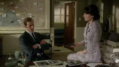 So, leaving time to commit the
crime and then flee the scene, - Ms Fisher's Modern Murder Mysteries