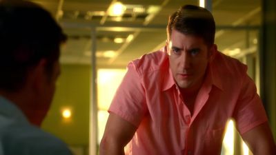 So, you let her die,
but you grabbed your wallet. - CSI: Miami