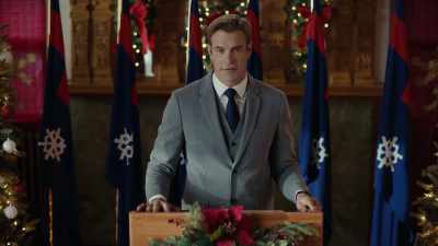 So, let us use this
occasion to open our hearts - A Royal Christmas Crush