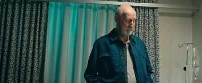 So Lin keeps him sedated. - Never Too Late