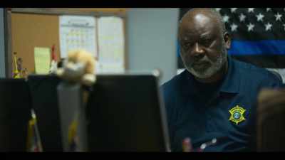 - So, who lives here?
- My daughter's mom lives here. - Missing: Dead or Alive?