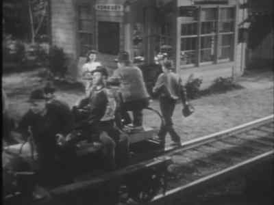 So long fellas. - Whistle Stop