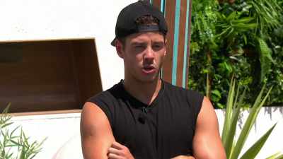 So for me to come in here
and make us official, - Love Island