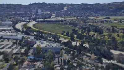 So your mom gets in the Uber,
they take the 405, - Missing