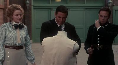So if Mr. Newsome had've
been wearing this, - Murdoch Mysteries