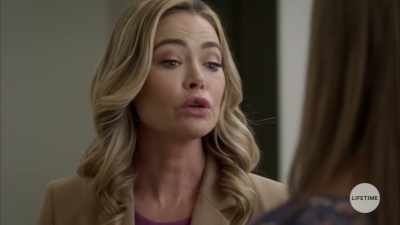 So Ms. Sinclair is about
to post the roster online, - The Secret Lives Of Cheerleaders