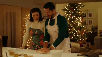 - So much better. There you go!
(laughter) - Mom's Christmas Boyfriend