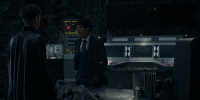 SO MUCH FOR HONOR
AMONG CYBER THIEVES. - Batwoman