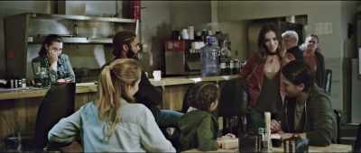- So you must be Mark's sister? - Strain 100