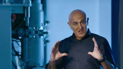 So they named this
new class of viruses - Secrets of Size: Atoms to Supergalaxies